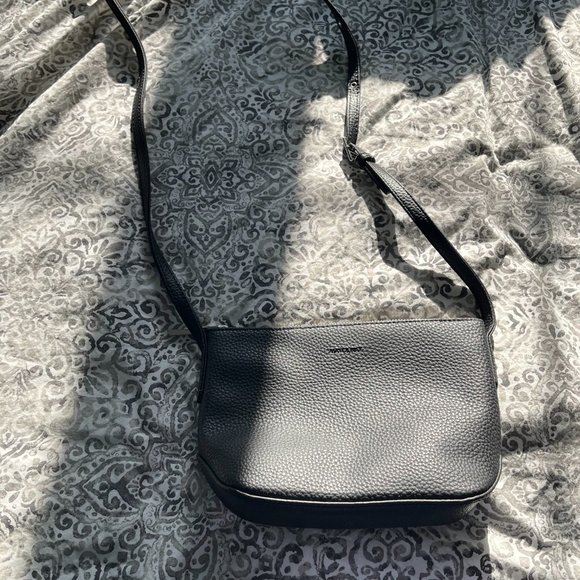 NWOT Matt and Nat Sam Purity Crossbody Bag In Black - Picture 2 of 5